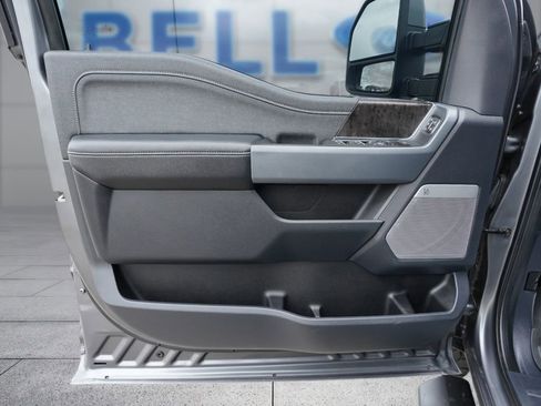 Used 2023 Ford F250 Lariat w/ Sport Appearance Package AWD/4WD image 14