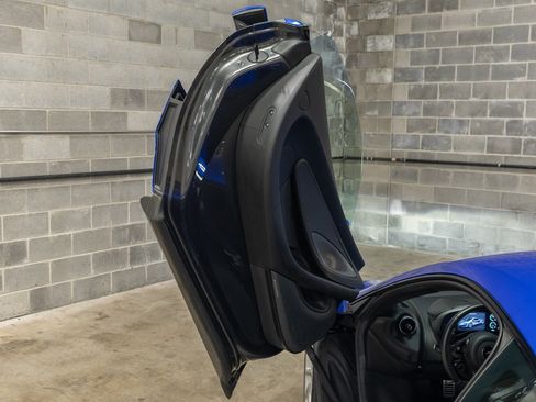 Used 2019 McLaren 570S Coupe RWD image 58