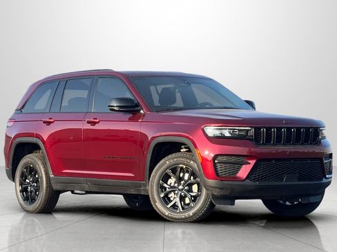 New 2025 Jeep Grand Cherokee Altitude image 2