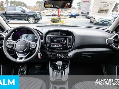 Used 2025 Kia Soul LX w/ LX Technology Package image 30