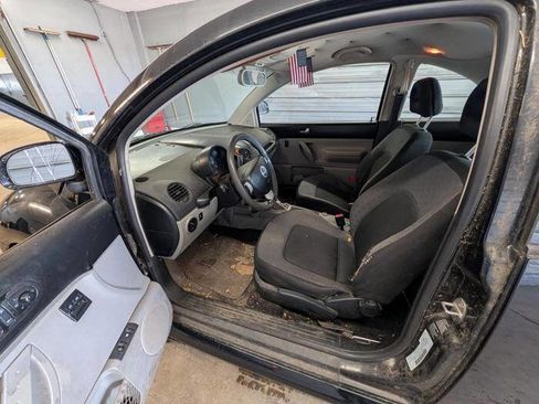 Used 1999 Volkswagen Beetle GLS FWD image 21