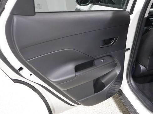 Used 2025 Hyundai Kona SEL AWD/4WD image 19