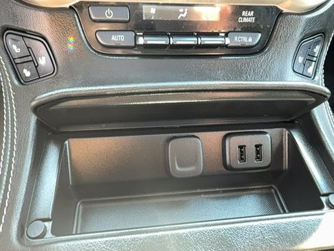 Used 2019 GMC Yukon XL Denali w/ Open Road Package AWD/4WD image 31