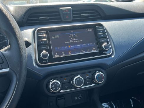 Used 2025 Nissan Versa SV FWD image 20