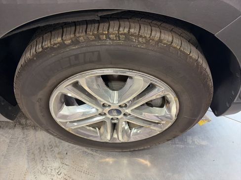 Used 2020 Ford Edge SEL w/ Convenience Package image 5