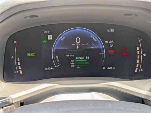Used 2025 Toyota Camry SE w/ Convenience Package FWD image 18
