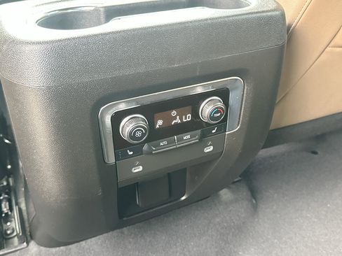 Used 2023 Chevrolet Suburban Premier RWD image 22