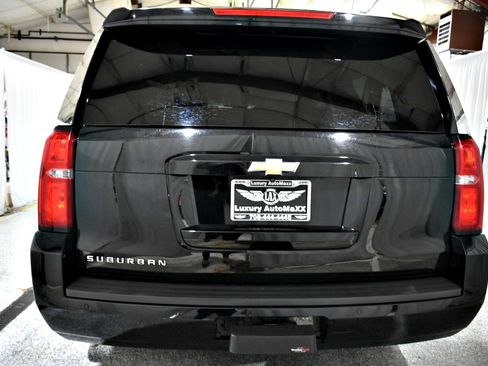Used 2015 Chevrolet Suburban LT image 27