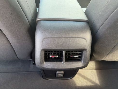 Used 2020 Chevrolet Equinox LT image 13