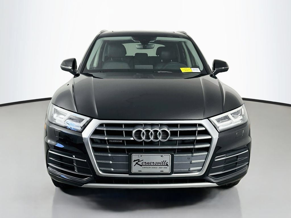 Used 2019 Audi Q5 2.0T Premium Plus w/ Premium Plus Package AWD/4WD image 2