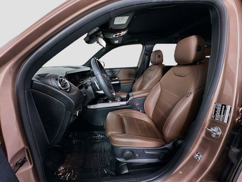 Used 2022 Mercedes-Benz GLB 250 image 5