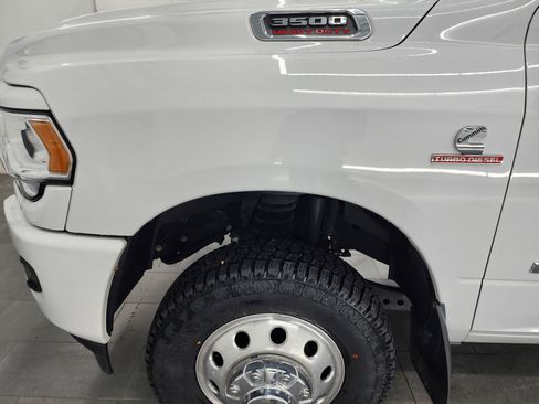 Used 2022 RAM 3500 Big Horn w/ Level C Equiment Group image 33