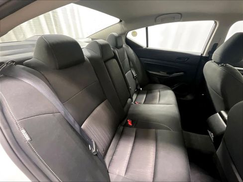 Used 2023 Nissan Altima 2.5 SV image 16