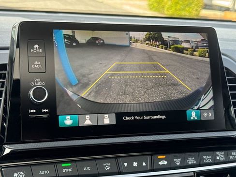 Certified 2026 Honda Odyssey EX-L image 18