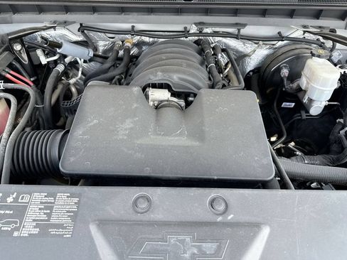 Used 2018 Chevrolet Silverado 1500 LT AWD/4WD image 26