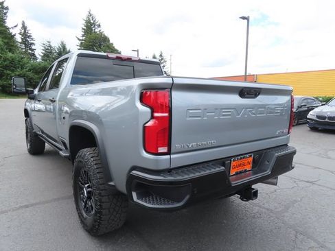 Certified 2025 Chevrolet Silverado 2500 ZR2 w/ Technology Package AWD/4WD image 5