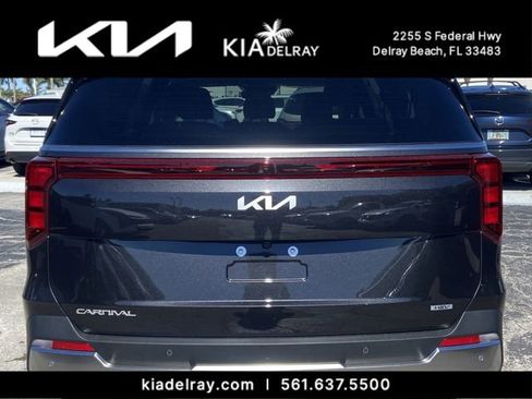 New 2026 Kia Carnival SX image 4