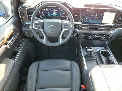 Used 2025 Chevrolet Silverado 1500 LT Trail Boss w/ LT Trail Boss Premium Package image 14