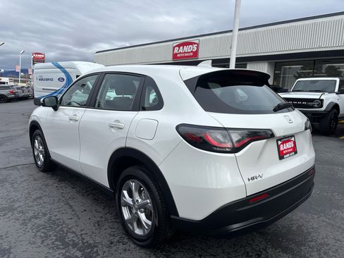 Used 2025 Honda HR-V LX image 5