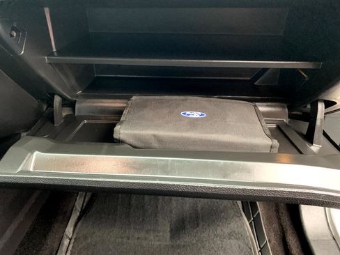 Used 2017 Ford Fusion SE w/ Fusion SE Technology Package image 42