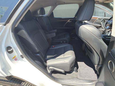 Used 2020 Lexus RX 350L Premium w/ Premium Package AWD/4WD image 23