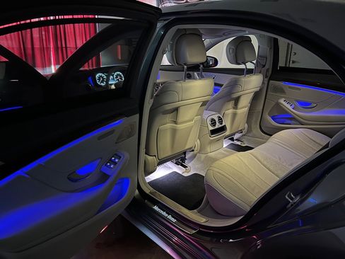 Used 2017 Mercedes-Benz S 550 Sedan image 14