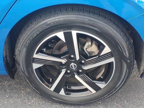 Used 2024 Nissan Sentra SV FWD image 30