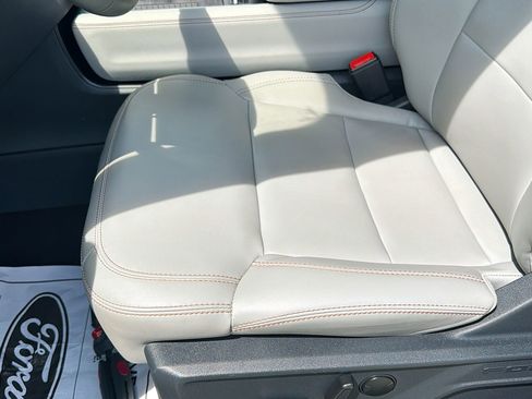 Certified 2025 Ford Expedition Active AWD/4WD image 22