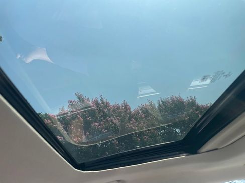 Used 2019 Lincoln MKZ Reserve w/ Reserve Plus Package FWD image 6