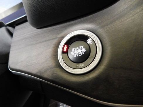 New 2025 Jeep Grand Cherokee L Limited w/ Black Appearance Package image 25