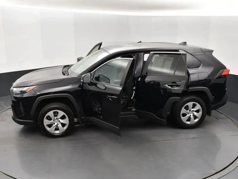 Used 2023 Toyota RAV4 LE image 7