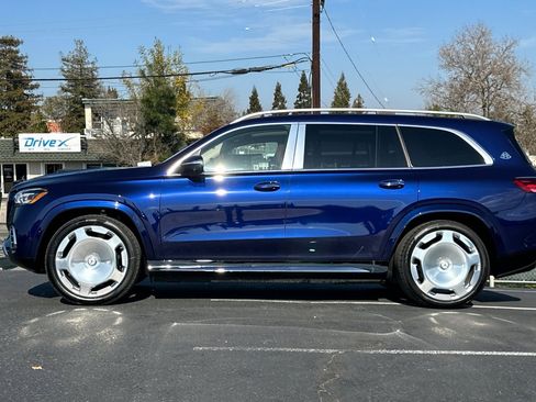 New 2026 Mercedes-Benz Maybach GLS 600 4MATIC image 2