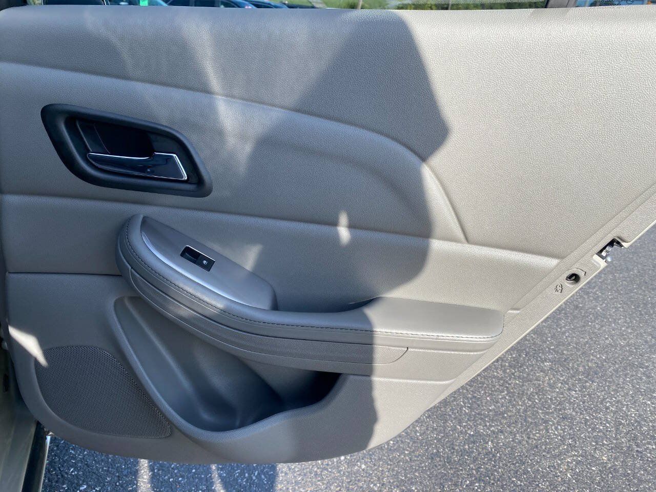 Used 2015 Chevrolet Malibu LS FWD image 25