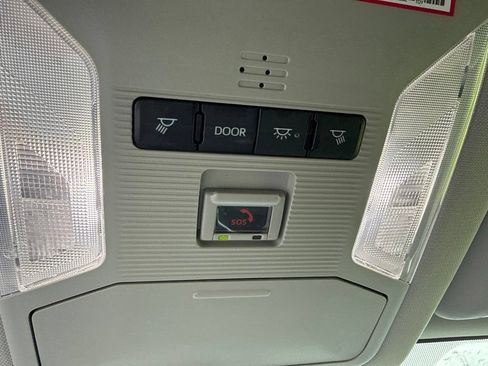 Used 2023 Toyota RAV4 LE AWD/4WD image 34