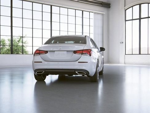 Certified 2022 Mercedes-Benz A 220 4MATIC image 25