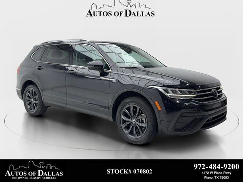 Used 2022 Volkswagen Tiguan SE w/ Panoramic Sunroof Package FWD image 1
