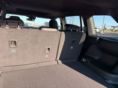 Used 2025 Jeep Grand Cherokee Altitude RWD image 21
