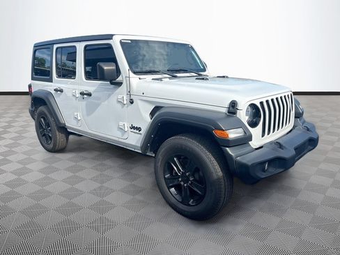 Certified 2022 Jeep Wrangler Unlimited Sport AWD/4WD image 4