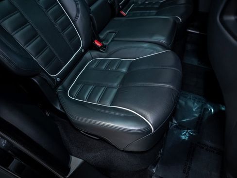 Used 2016 Land Rover Range Rover Sport SVR image 39