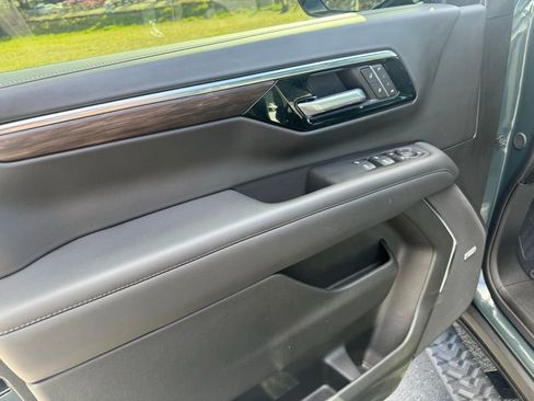 Certified 2025 Chevrolet Tahoe Z71 w/ Comfort Package image 5