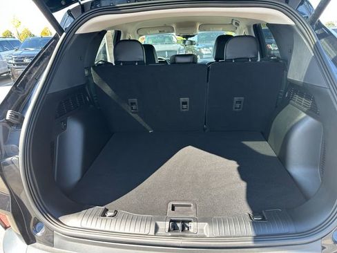 Used 2022 Ford Escape SEL image 9