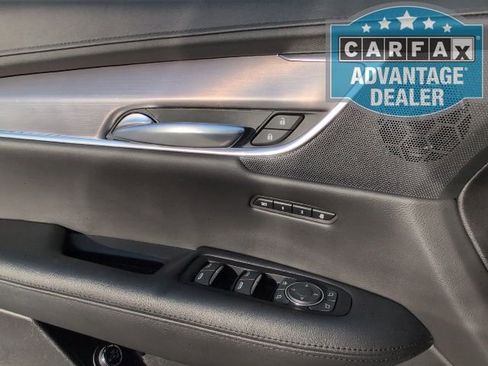 Used 2019 Cadillac XT5 Luxury image 16