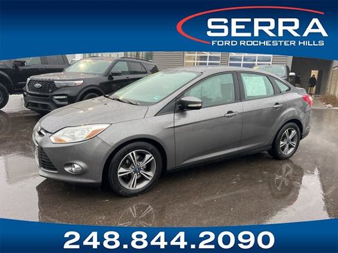 Used 2014 Ford Focus SE w/ SE Sport Package image 1