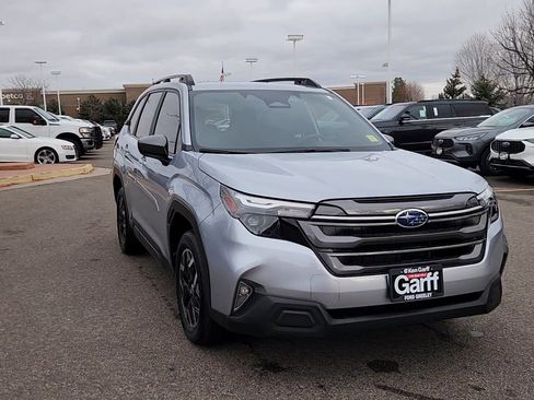 Used 2025 Subaru Forester Premium image 4