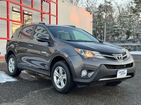 Used 2013 Toyota RAV4 XLE image 7