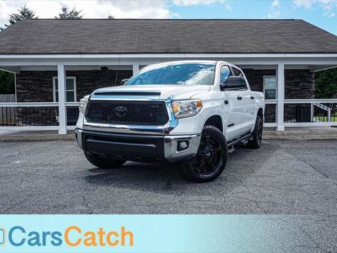 Used 2017 Toyota Tundra SR5 w/ SR5 Upgrade Package AWD/4WD image 1