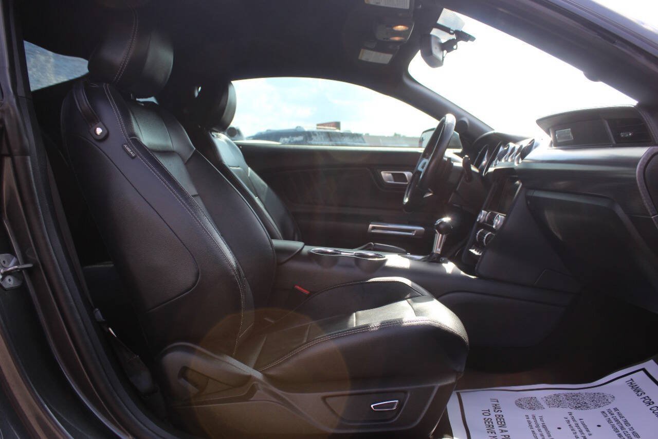 Used 2019 Ford Mustang GT Premium w/ GT Performance Package RWD image 9