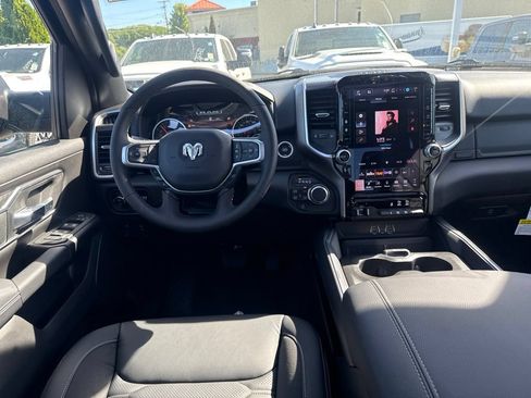 New 2026 RAM 1500 4x4 Crew Cab image 19