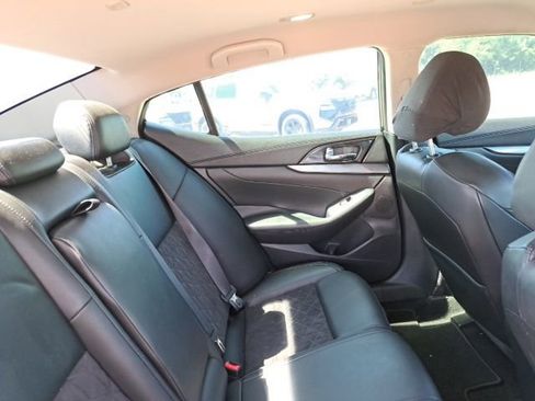 Used 2017 Nissan Maxima SR w/ Midnight Edition FWD image 6