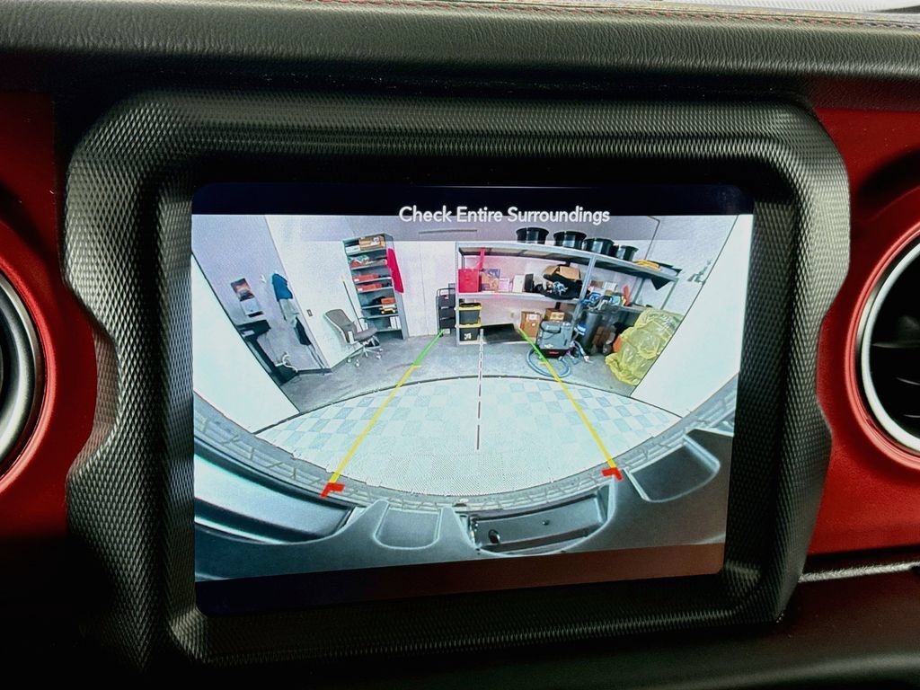 Used 2021 Jeep Wrangler Unlimited Rubicon w/ Uconnect 4C Nav & Sound Group AWD/4WD image 15